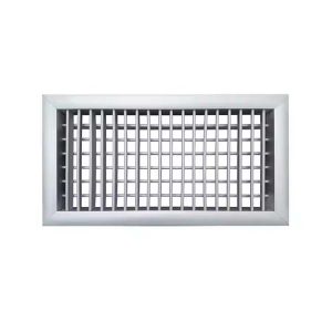 Rejillas HVAC en aluminio anodizado con deflexión fija y ajustable, instaladas en techo arquitectónico.